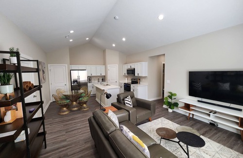 Wichita House | Cozy 3-Bedroom Duplex