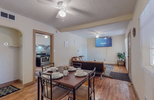 Albuquerque House | Cozy 3BR Modern Casita in Albuquerque w/Wifi & Parking