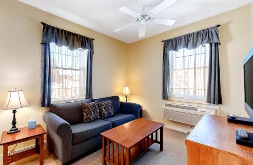 Northeast Harbor House | Cozy & Clean Second-Story Suite w/Kitchenette & Free WiFi - Walk to the Harbor