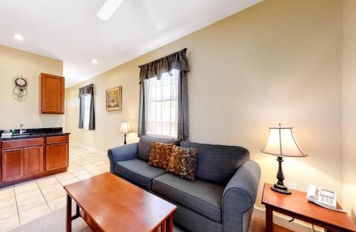 Northeast Harbor House | Cozy & Clean Second-Story Suite w/Kitchenette & Free WiFi - Walk to the Harbor
