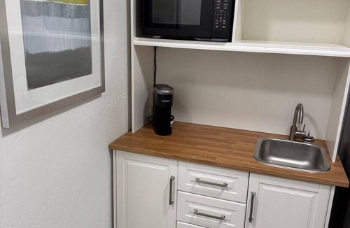 Clarkdale House | Cozy Mini Suite, Shared Newley Remodeled House. Peaceful, Darksky neighborhood