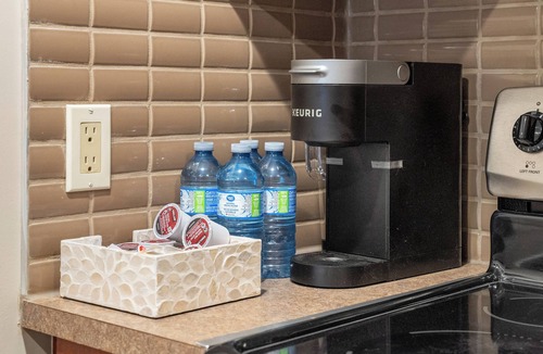 Panorama Hills Apartment | Cozy Panorama Hills Guest Suite | Private Entry | Near YYC Airport