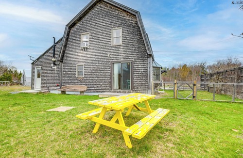 Penobscot Cottage | Cozy Pet-Friendly Cottage Near Fort Knox & Acadia