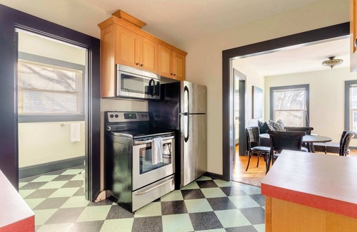 Belmont Apartment | Cozy Portland Classic- Walk to Local Coffee & Food