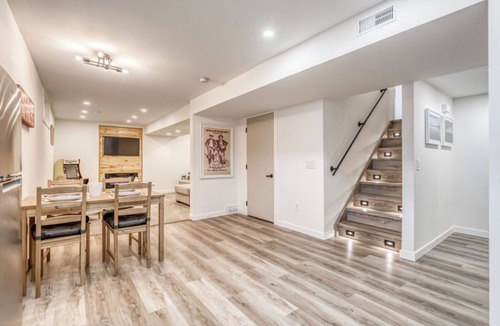 Cochrane House | Cozy Ridge Retreat 2 Bedroom nKing/Queen/Pacman Arcade Machine/Fireplace