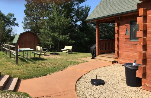 Warrens Villa | Cozy Villa next to Jellystone - 3 Bears Lodge Water Parks - 3 bedrooms