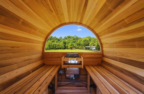 Frankfort House | Creekside Escape Bourbon Trail w/Sauna Firepit Hot Tub Themed Spaces Speakeasy