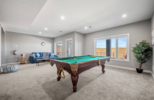 Springbank House | Crestmont Luxe Retreat | Hot Tub | Gym | AC