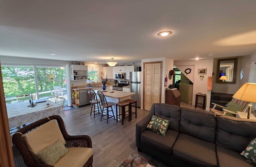Salsbury Cove Cottage | Cross Carriage House - Oceanside Cottage-On Frenchman's Bay by Acadia NP