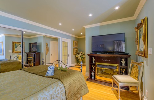 Upper Lonsdale Bed & Breakfast | Crystal's View Bed & Breakfast