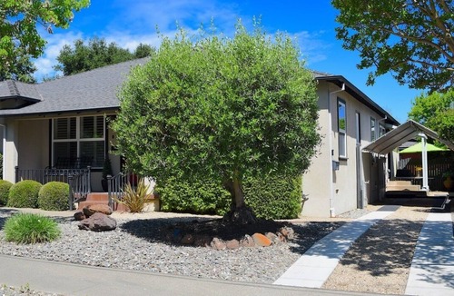 Napa Apartment | Delightful Private Studio in Napa Home Near Vibrant Downtown. Minimum 31 days.