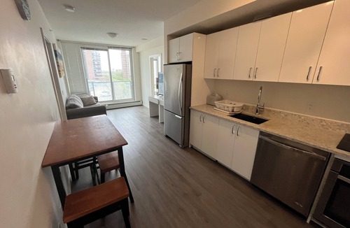 East Village Condo | Downtown Calgary 2bed 2 full bath condo next to library