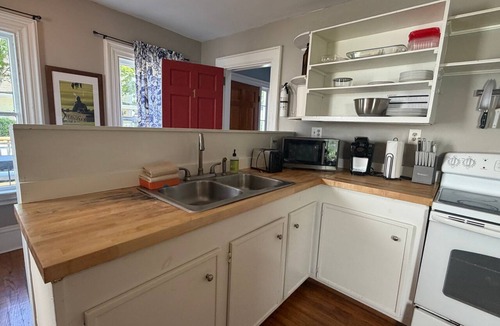 Castine House | Downtown Getaway w/Full Kitchen & Furnished Porch - Walk to the Beach/Harbor