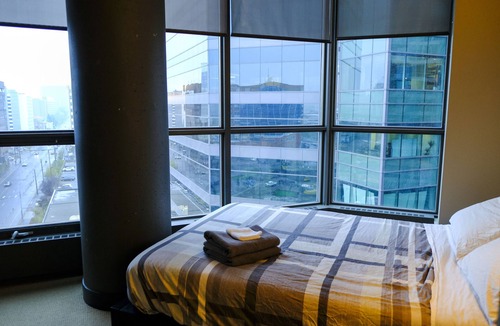 Victoria Park Condo | DOWNTOWN Luxury High-Rise Condo 2 BR / 2 BA Suite Next To BMO / Stampede Grounds