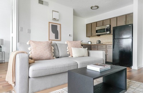 Gateway Apartment | Dreamy Gateway 1BR w/Gym, Pool, nr Shopping, by Blueground