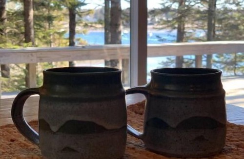 Bernard House | Driftwood Cottage-on the shore overlooking BassHbr 󰀃