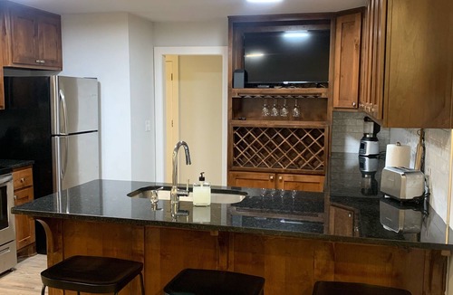 Tulsa House | Driller’s Den III Newly Remodled-4 bdrm/3 bath-Close to Expo and Midtown