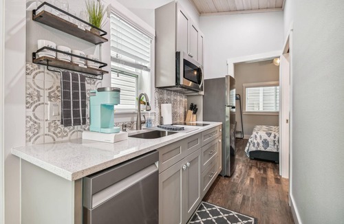 Dunedin House | Dunedin Tiny House Combo/Sleeps 26! Walk or Bike to Downtown Dunedin!
