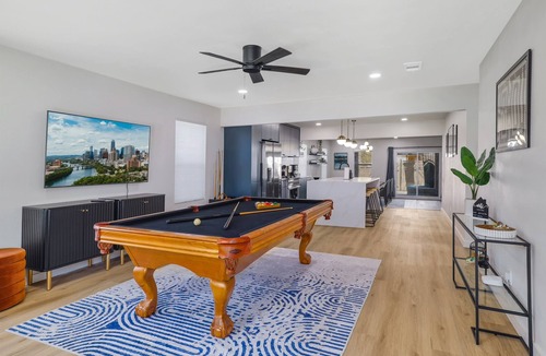 Holly House | EastBird: Lake, Pool, Hot Tub, Games, Sleeps18