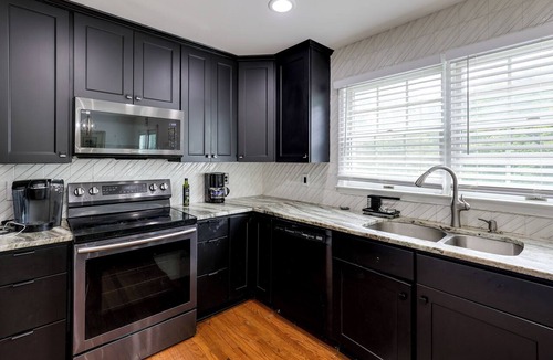 Springdale House | Easy Transit to DC! Family Home w/Fenced Yard