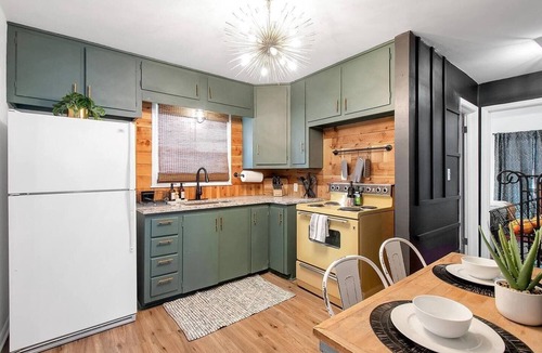 Wichita House | Eclectic Escape - Cute and Cozy - King!