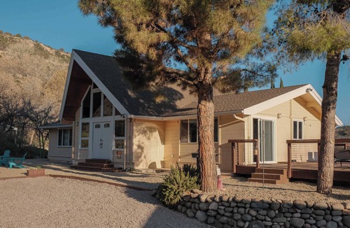 Cornville House | Elegant and modern comforts on a western ranch
