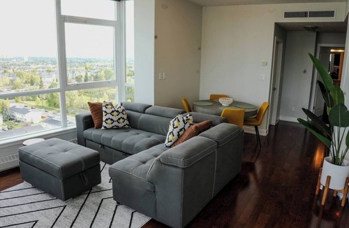 Shaganappi Apartment | Elevated Elegance