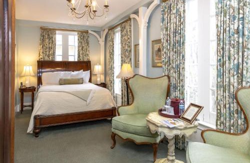Historic Downtown Savannah Bed & Breakfast | Eliza Thompson House, Historic Inns of Savannah Collection
