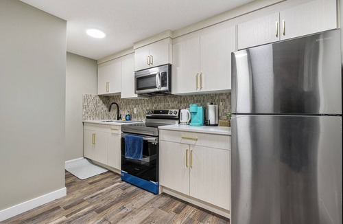 Killarney House | Entire 2-bedroom basement suite, with laundry and full kitchen