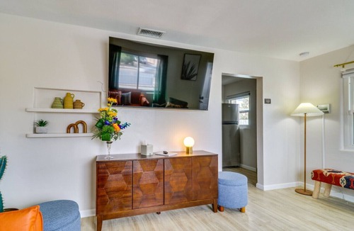 Near North Valley House | Entire Duplex | Hot Tubs + Fire Pit | Sleeps 12