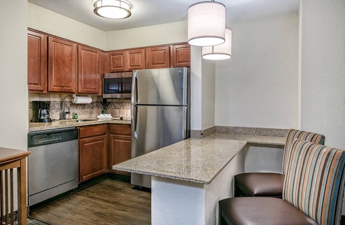 Round Rock West Apartment | Equipped Suite with FREE Buffet Breakfast, Gym Access + Air-Conditioning
