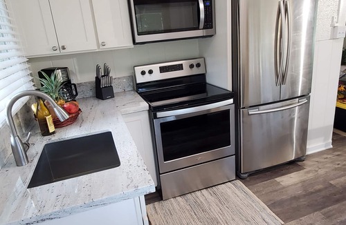 Kihei Cottage | Escape to our Cozy 2 BR/1BA COTTAGE in Kihei! July 2026-Sept 2026 Discounted!