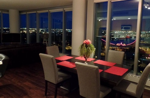 Victoria Park Condo | Executive Luxury Rental Within Walking Distance To Stampede Park And Downtown