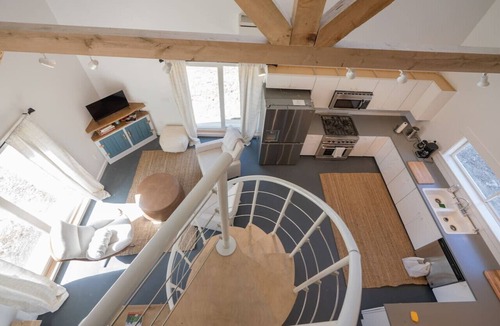 Boothbay House | Experience this stylish and unique stay just 8 minutes from Boothbay Harbor.