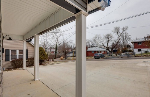 Ashland Apartment | Explore Downtown Ashland! Cozy + New Apartment