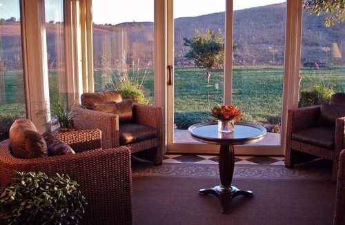 Manhattan House | Exquisite Flint Hills Estate with Pool and Hot Tub