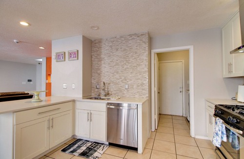 Westgate Heights House | Extended Stay w/Hot Tub! 5 Mi to Old Town ABQ