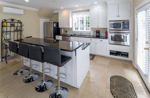 Savannah Victorian District House | Fabulous Victorian/Walk 2 Forsyth/Offstreet Parking/Relaxed Cancellation Policy