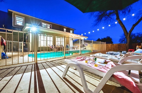 North San Antonio - SAT House | Family Central Oasis w/Pool Heating, Court, Game Room, Putt Putt, and Media Room