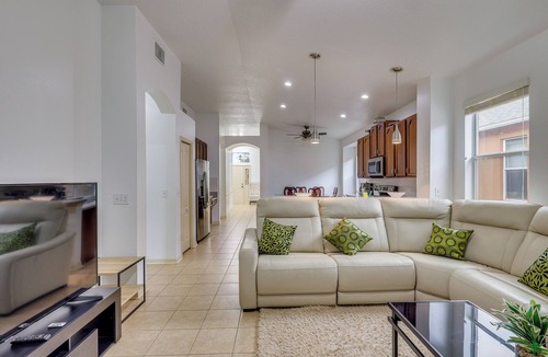 Riverview House | Family Home Near Downtown Tampa w/Community Pool!
