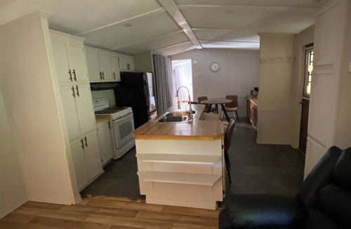 Sand Springs House | Fantastic 2-bedroom mobile home with AC in Sand Springs, keystone lake.