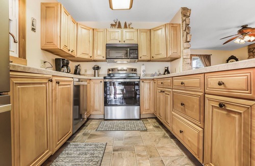 Glouster Cabin | Find Your Perfect Escape at Red Oak Cabin