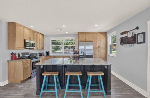 Odessa House | Five Star Rating Lake/WaterFront Oasis Near Tampa/Orlando & Gulf Beaches