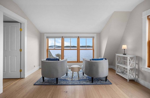 East Sullivan House | Fox Beach House! Oceanfront home, sleeps 10!
