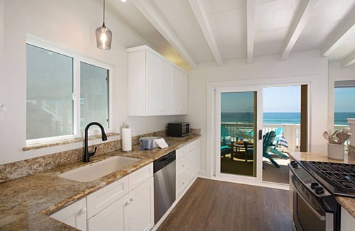 South Oceanside House | Fresh Beach Cottage with Fire Ring in Sand, Walk to Restaurants