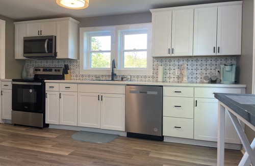 Bristol House | Fully remodeled cottage within 15 minutes of everything!