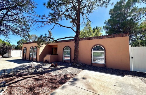 Paradise Hills Civic House | Golf Course Retreat w/Fire Pit & RV parking