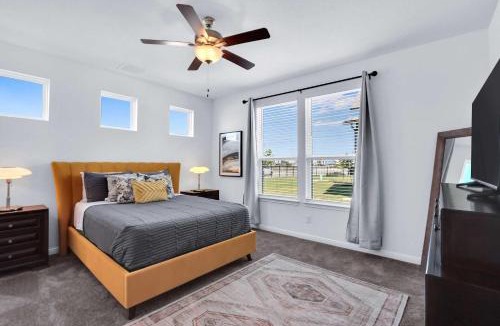 New Braunfels House | Gorgeous 2 BDR Cottage Minutes to Everything NBTX