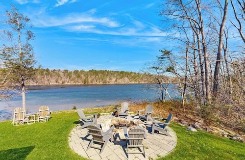 Wiscasset Cabin | Gorgeous Waterfront Home on Westport Island with 2 Sunrooms