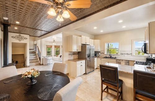 Prescott House | Granite Pines Chalet